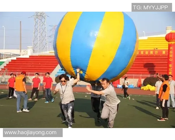 魅力四射的美女与足球明星壁纸尽显青春活力与运动激情