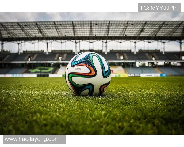 成都成人足球热潮兴起参与者分享激情与友谊的赛场故事